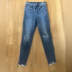 AMERICAN EAGLE Grey Distressed High Rise Mom Jeans - Size 4US.